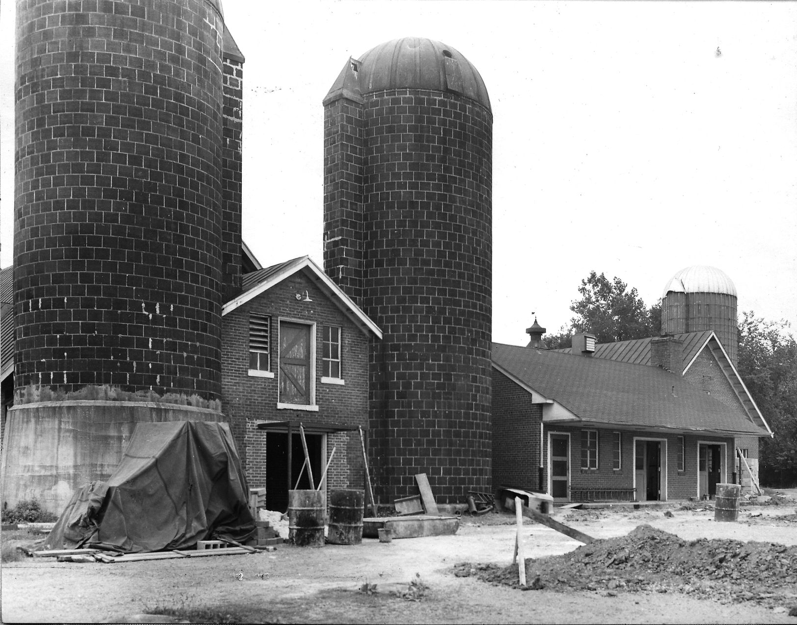 1958 Dairy barns to dorms